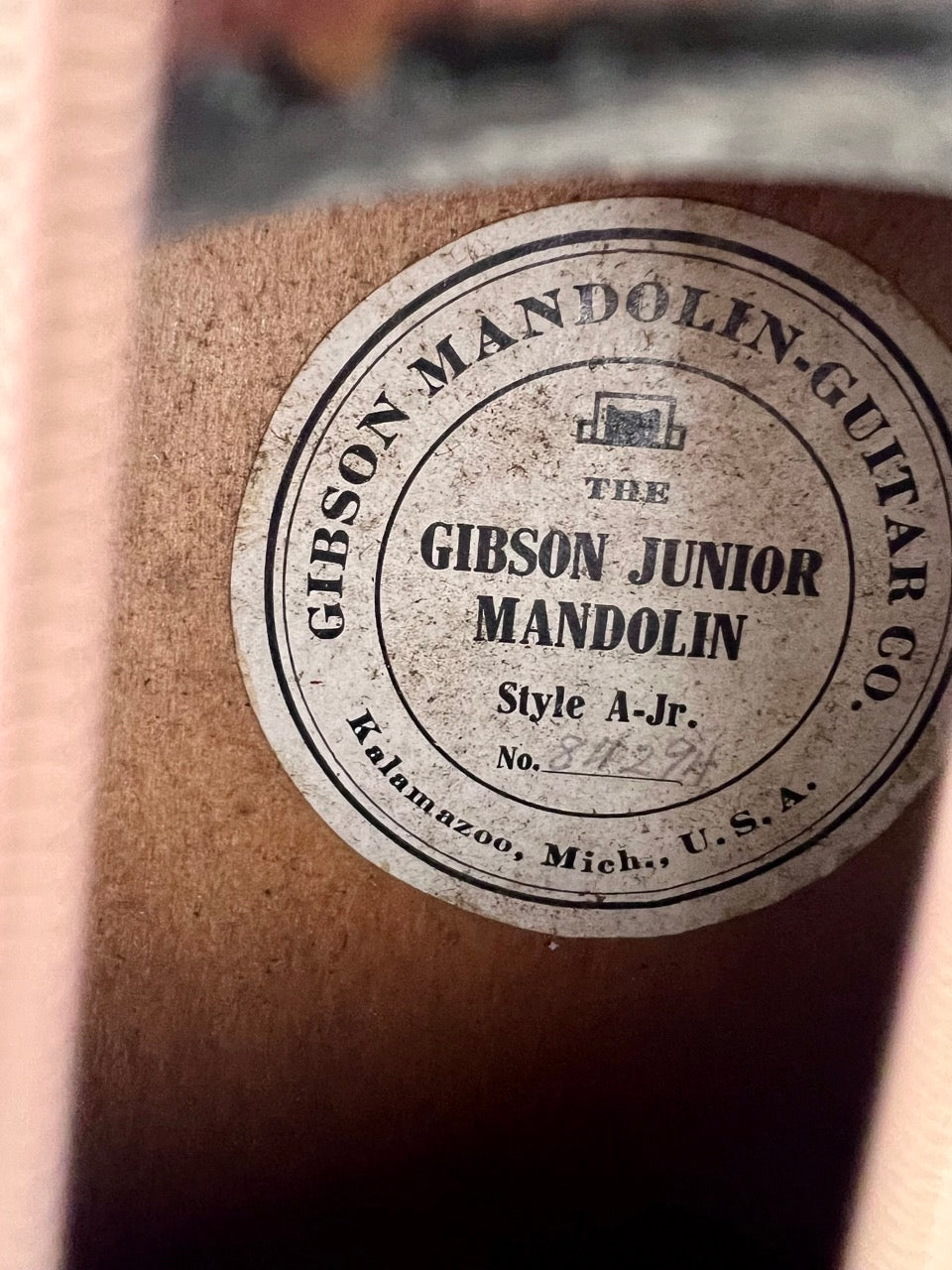 1926 Gibson A-JR mandolin