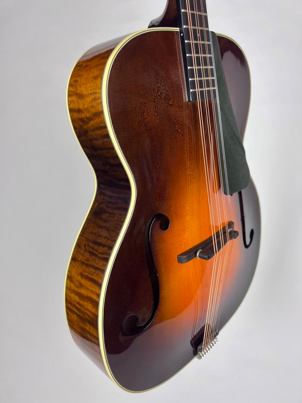 2021 Northfield Archtop Octave Mandolin (Maple)