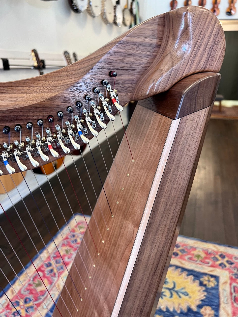 Dusty Strings FH35s Walnut Harp