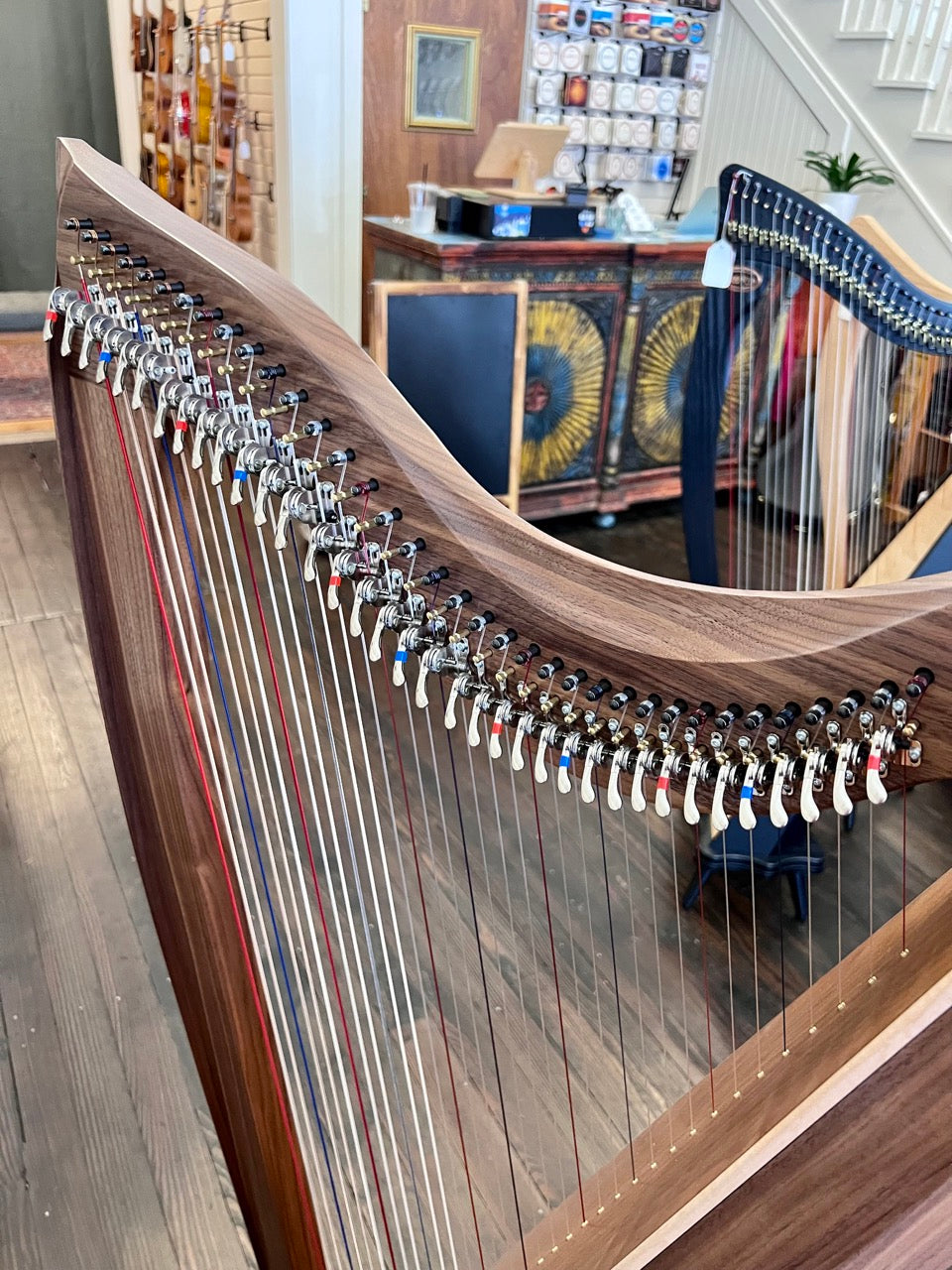 Dusty Strings FH35s Walnut Harp