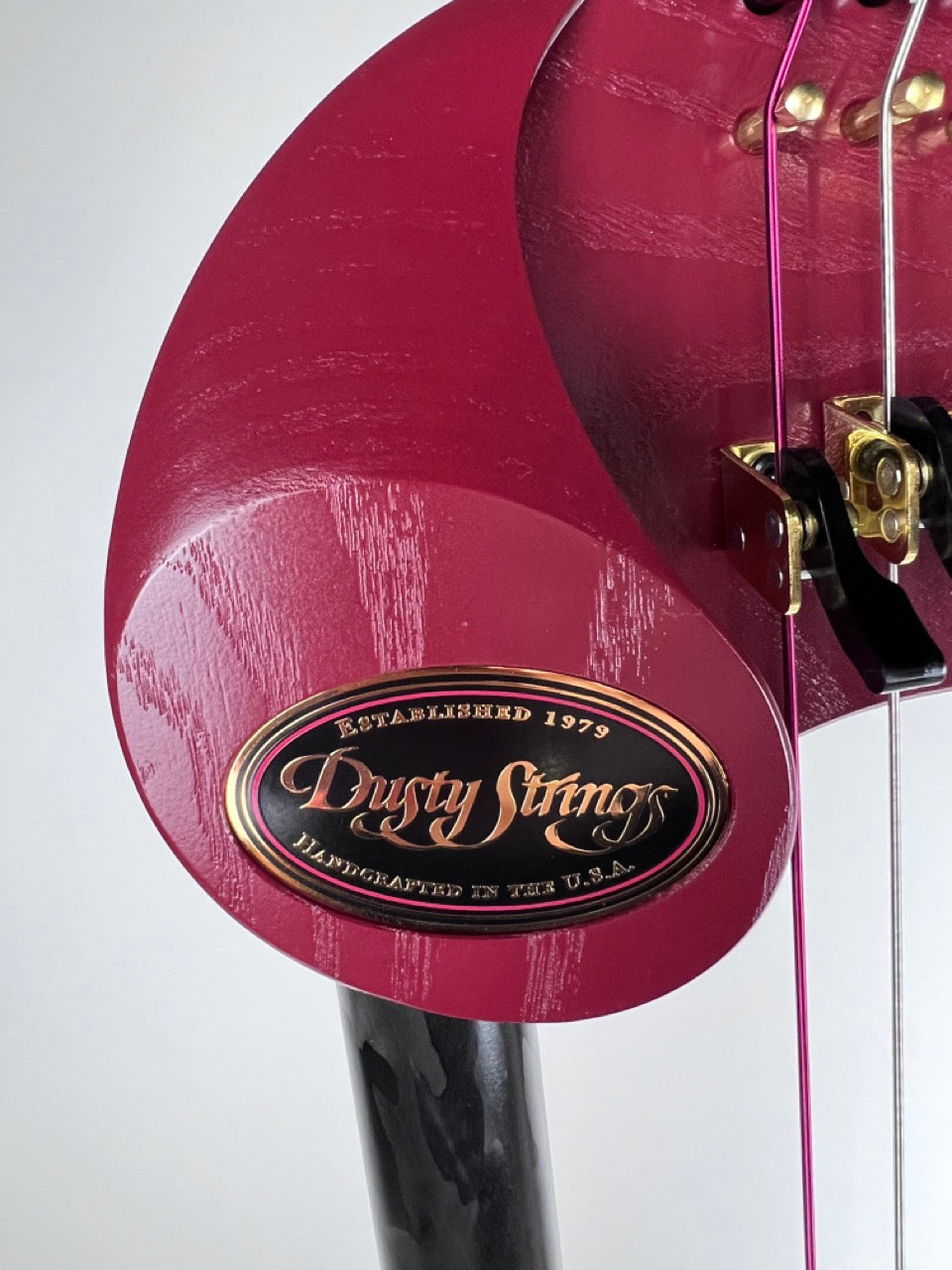 Dusty Strings Serrana 34