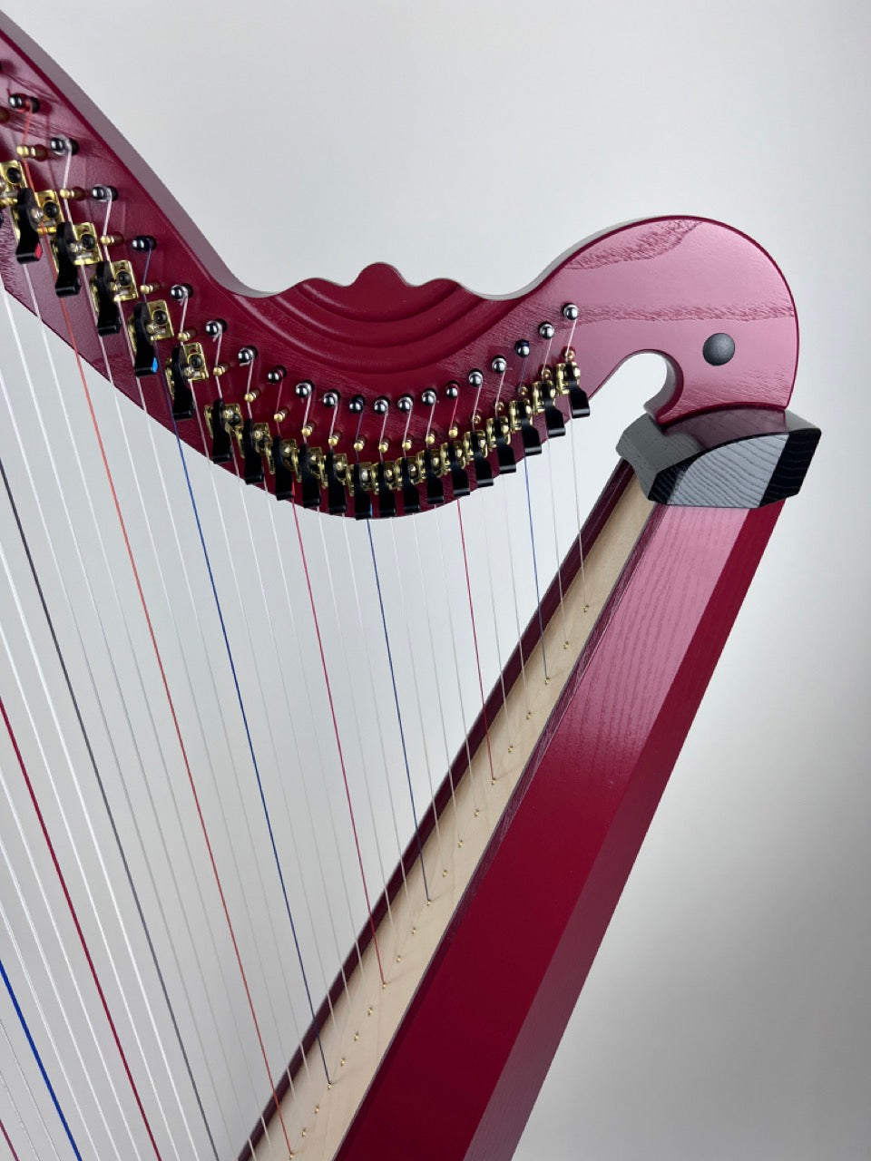Dusty Strings Serrana 34