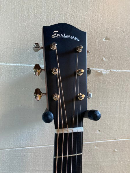 Eastman E10-00SS Guitar