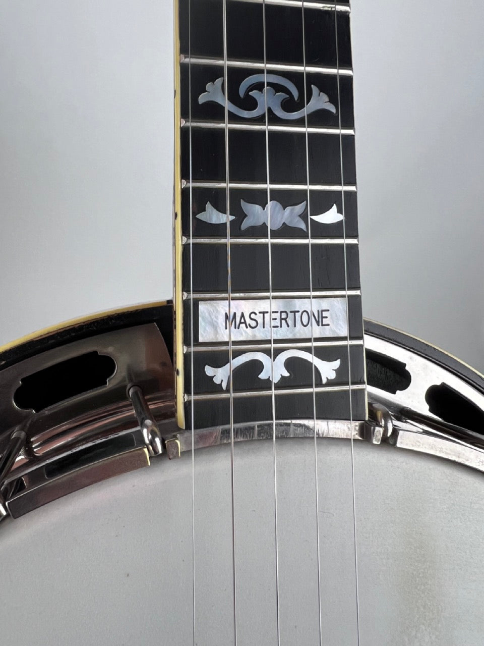 1973 Gibson Mastertone Replica (Ty Piper)