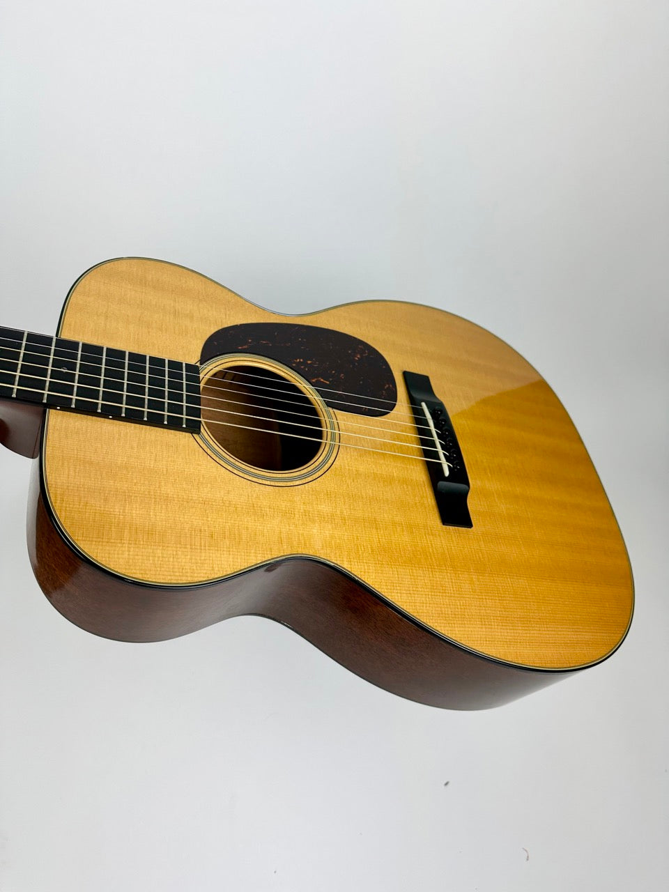 2017 Martin 00-18