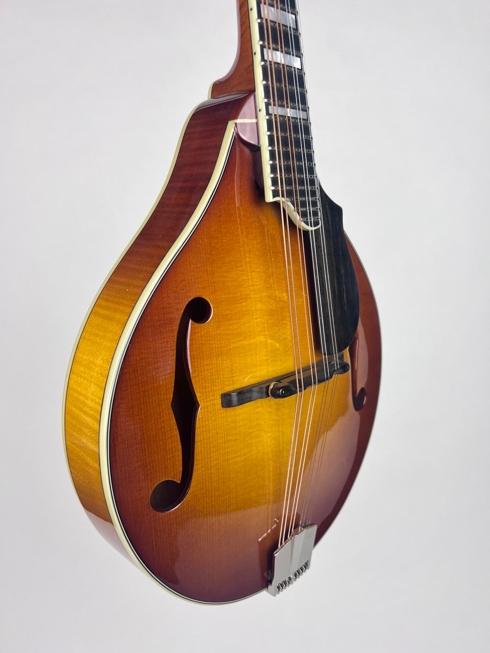 Eastman MD605 Gold Burst Mandolin