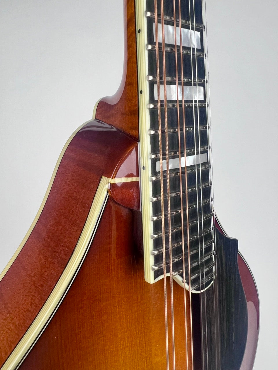 Eastman MD605 Gold Burst Mandolin