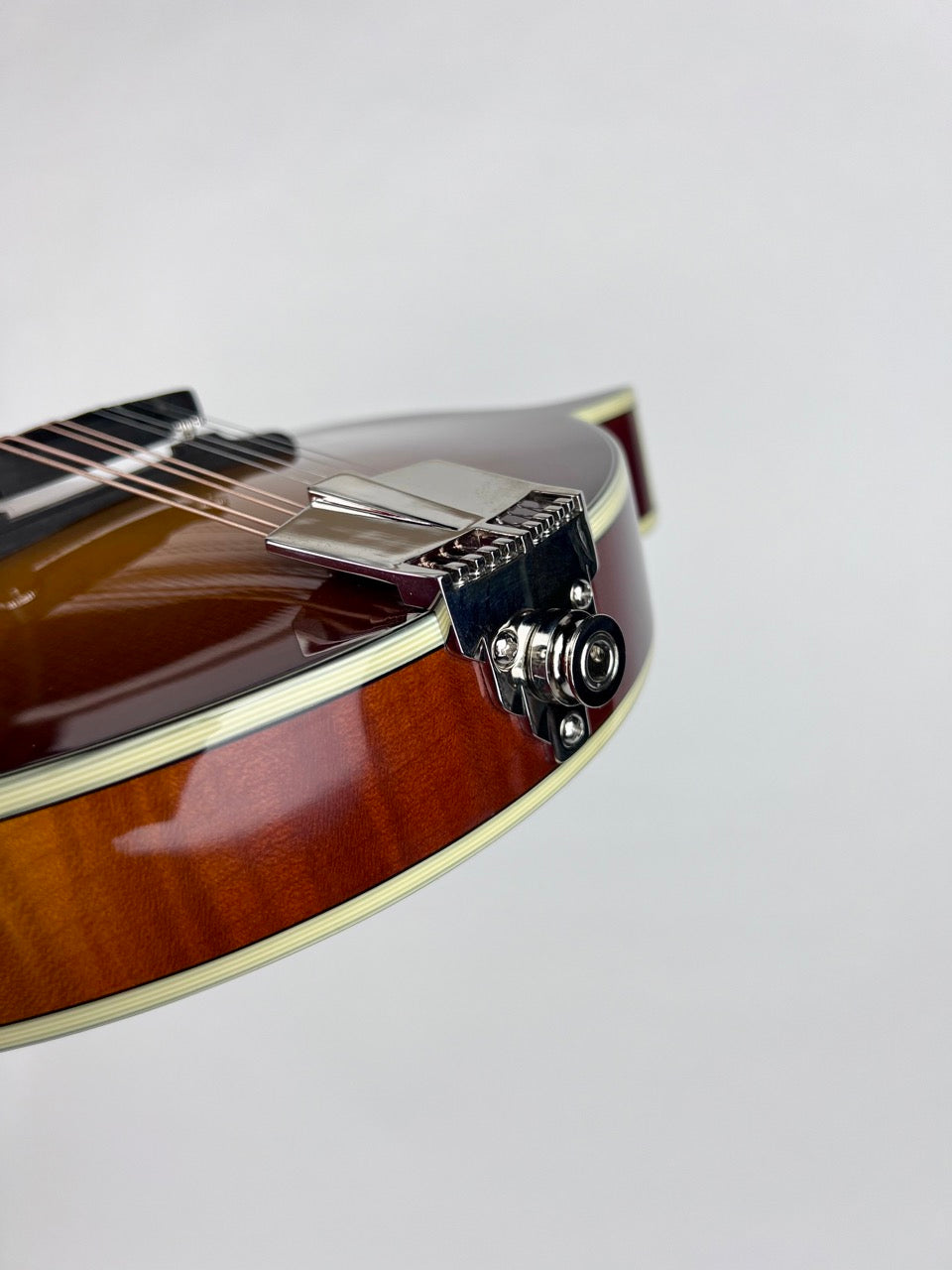 Eastman MD614 Gold Burst Oval Hole Mandolin