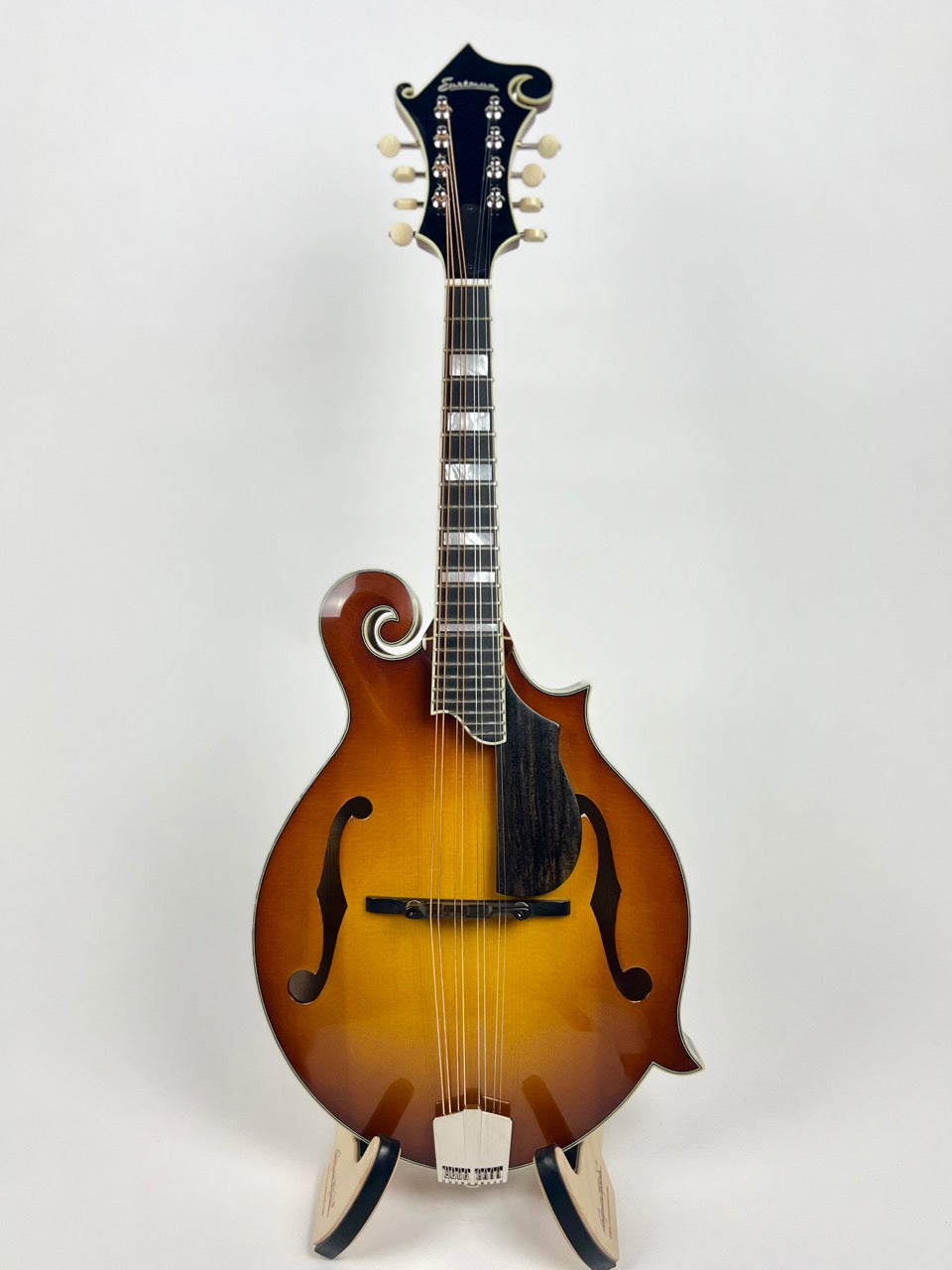 Eastman MD615 Gold Burst Mandolin