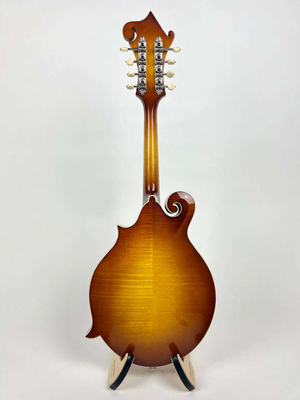 Eastman MD615 Gold Burst Mandolin