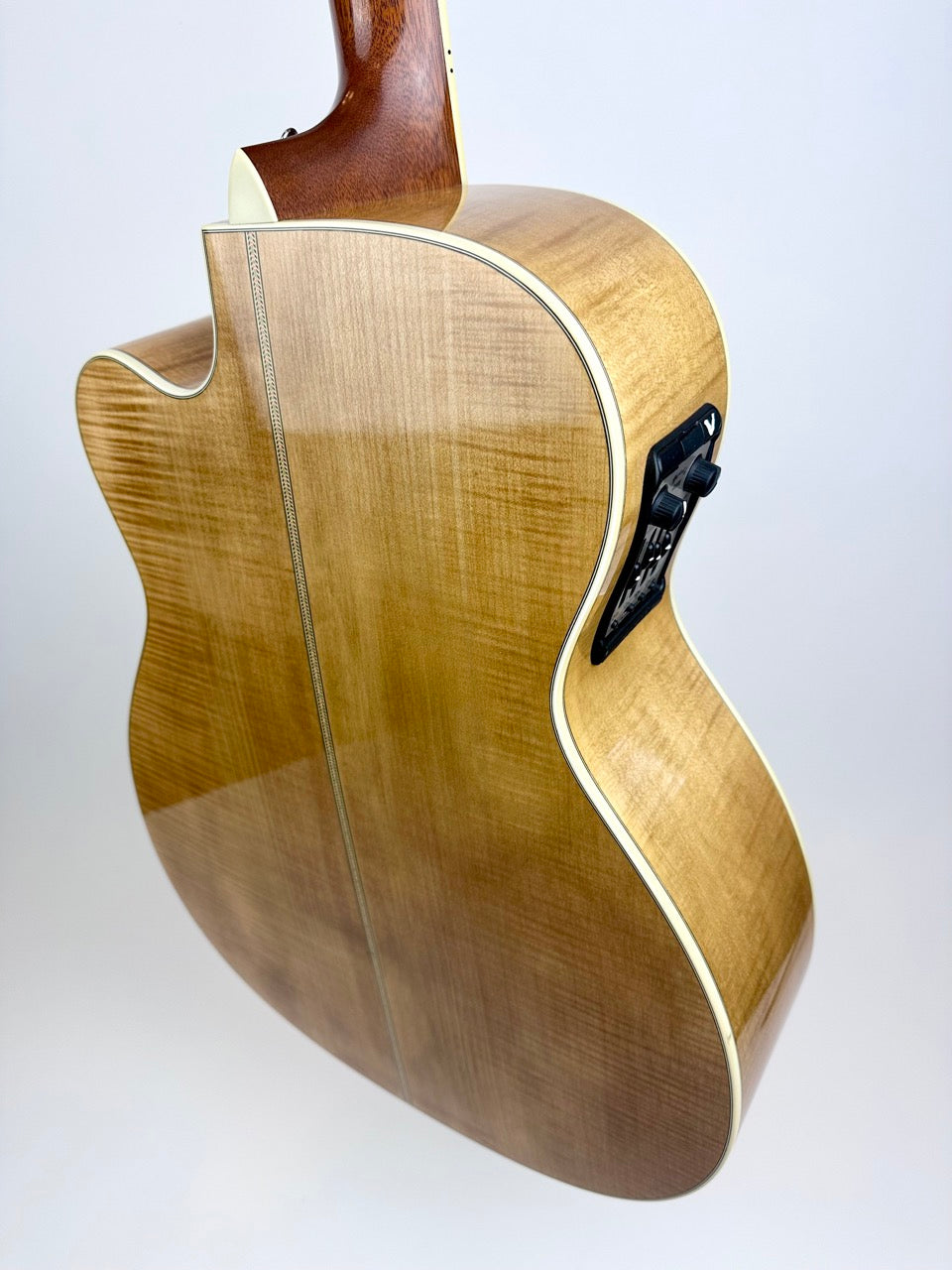 2006 Martin JC-16ME Aura