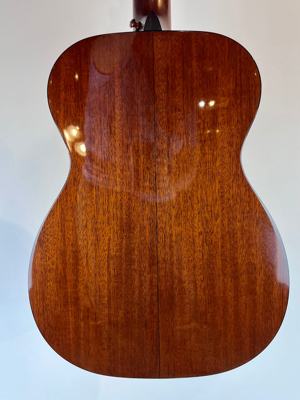 2008 Martin 00-18V