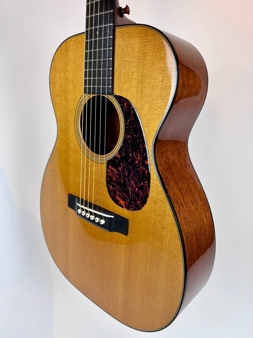 2008 Martin 00-18V