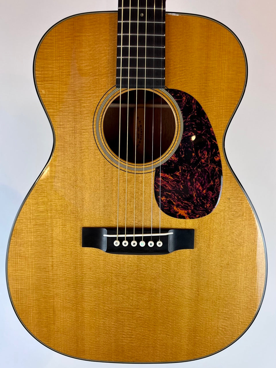 2008 Martin 00-18V