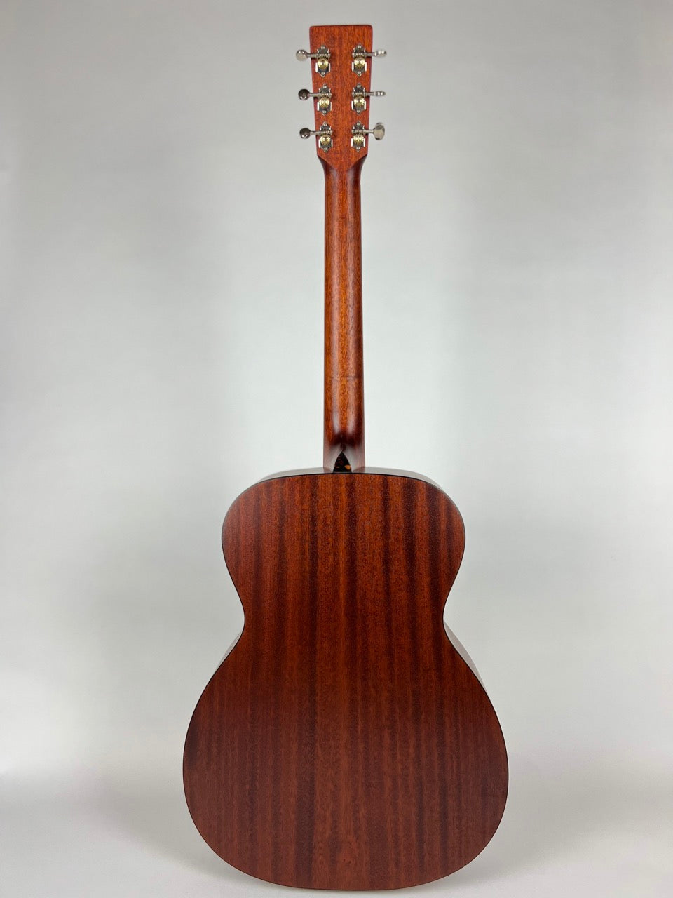 Eastman Guitar 2OM Cedar Top